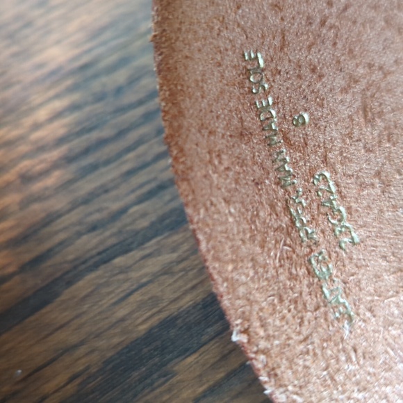 Bertuchi Leather Sandal - Picture 7 of 7